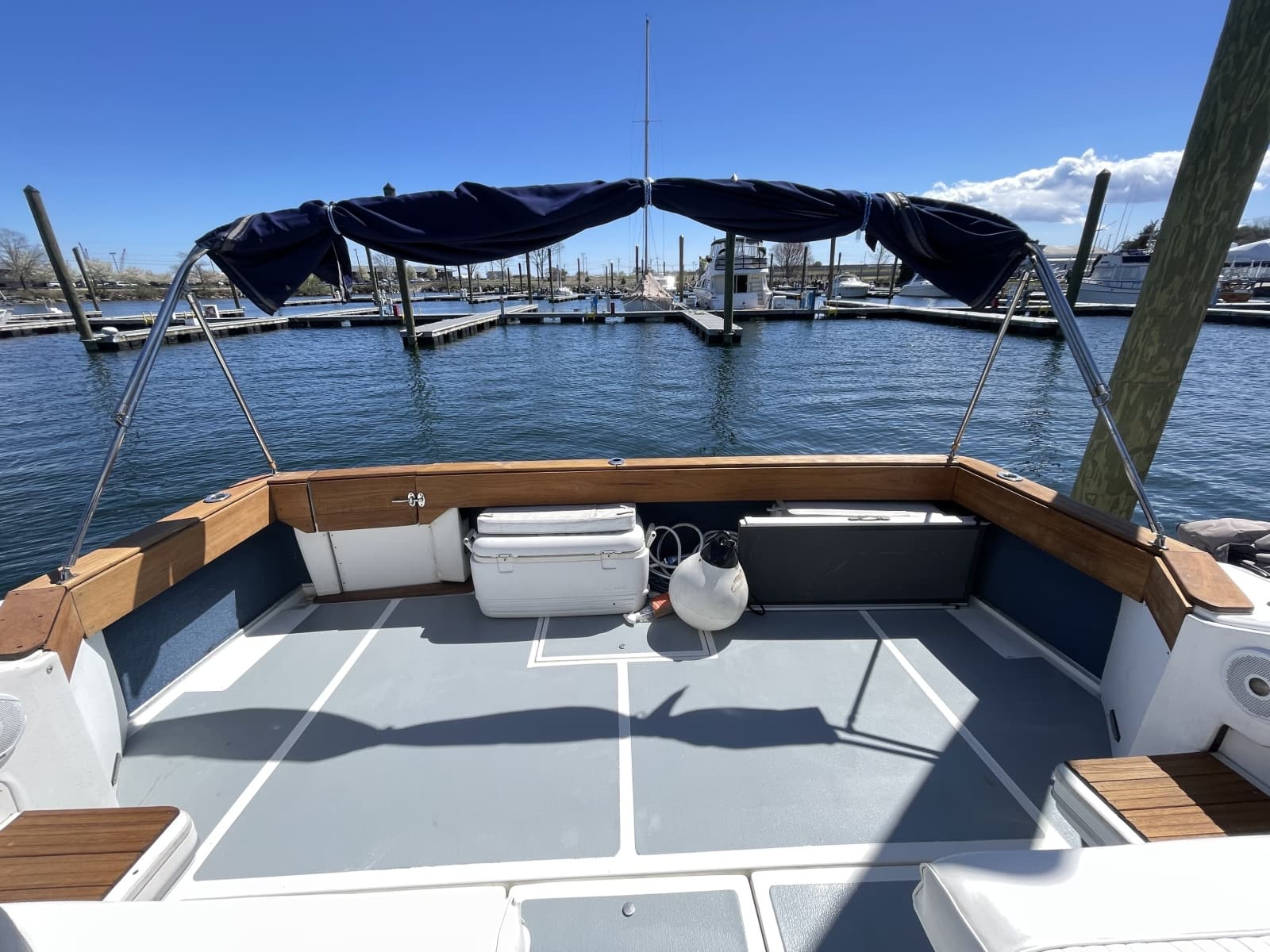 1990 Sea Ray 390 Express Cruiser