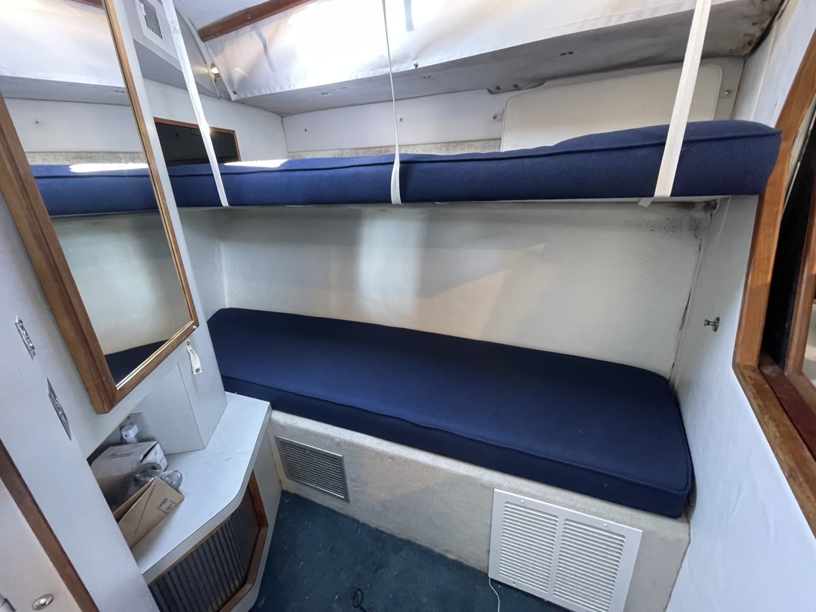 1990 Sea Ray 390 Express Cruiser