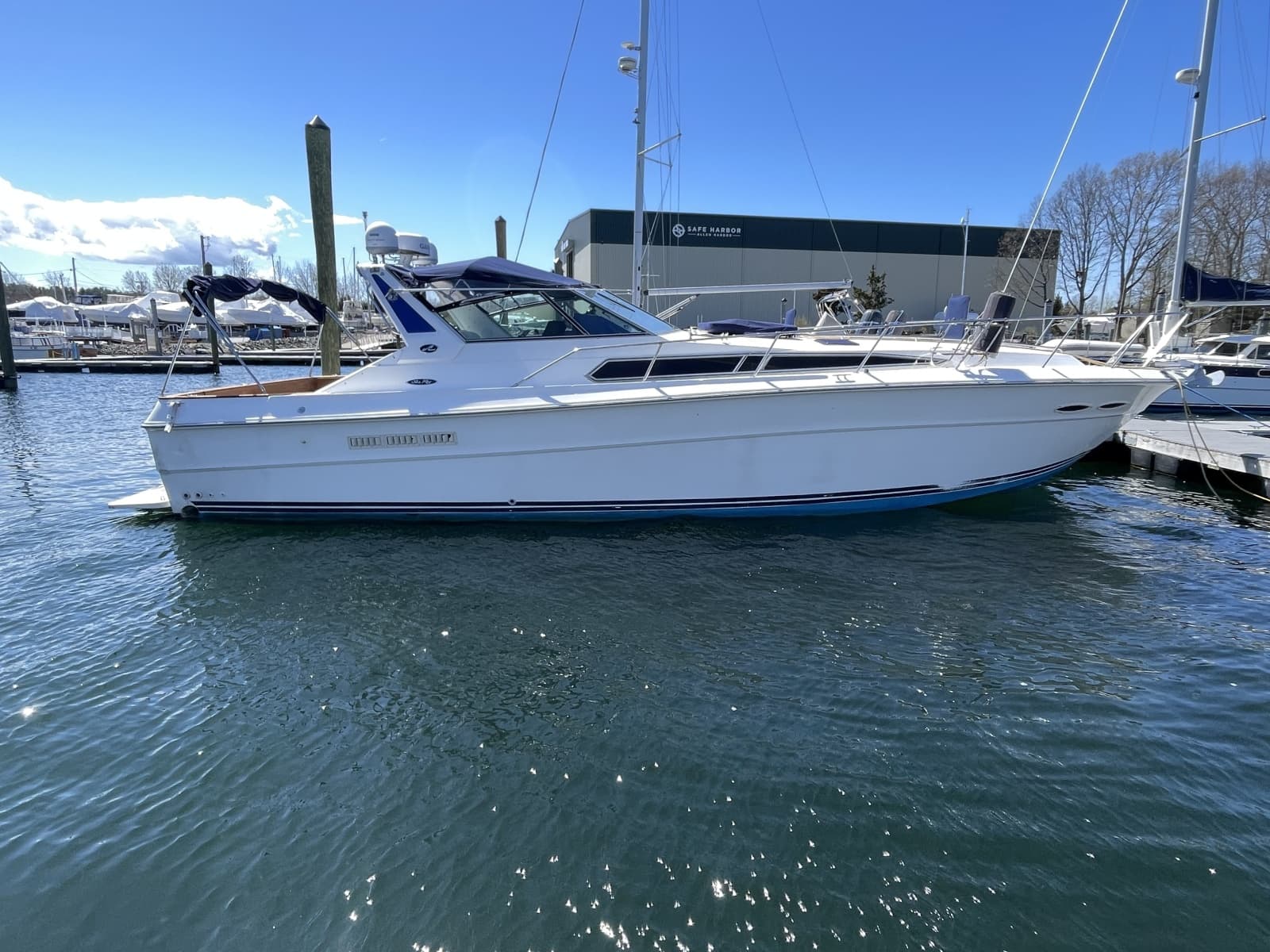 1990 Sea Ray 390 Express Cruiser