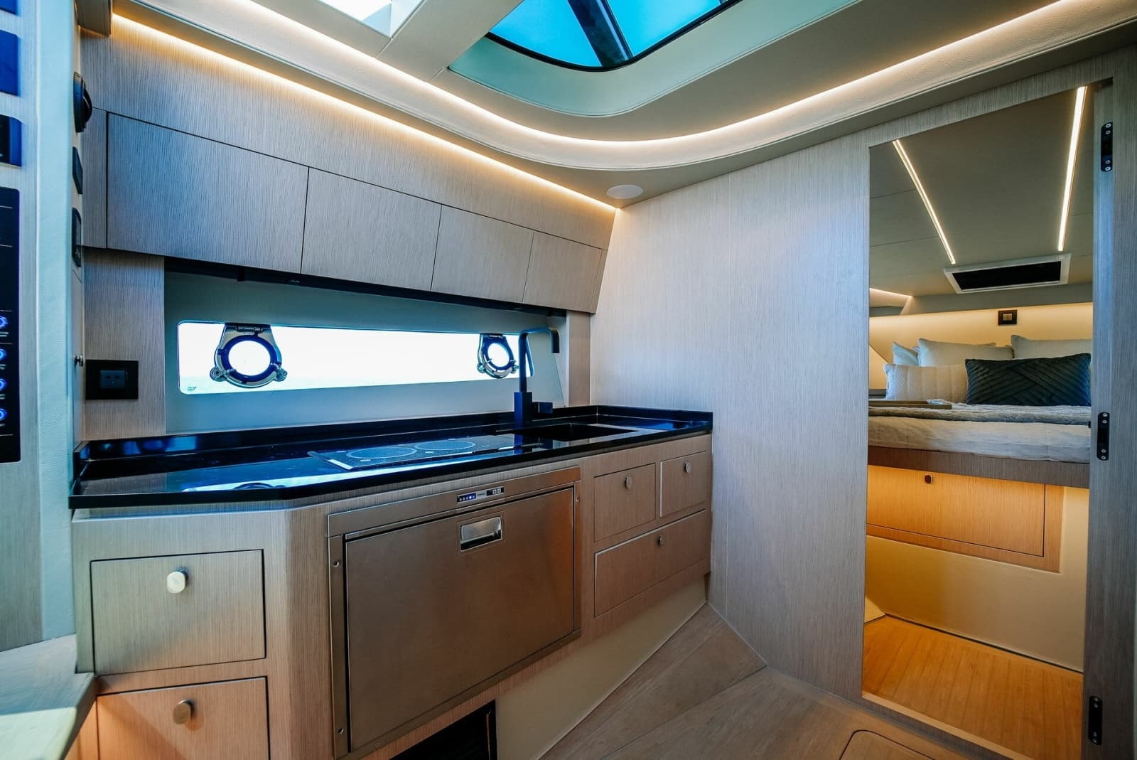 2027 Focus Motor Yachts 3X