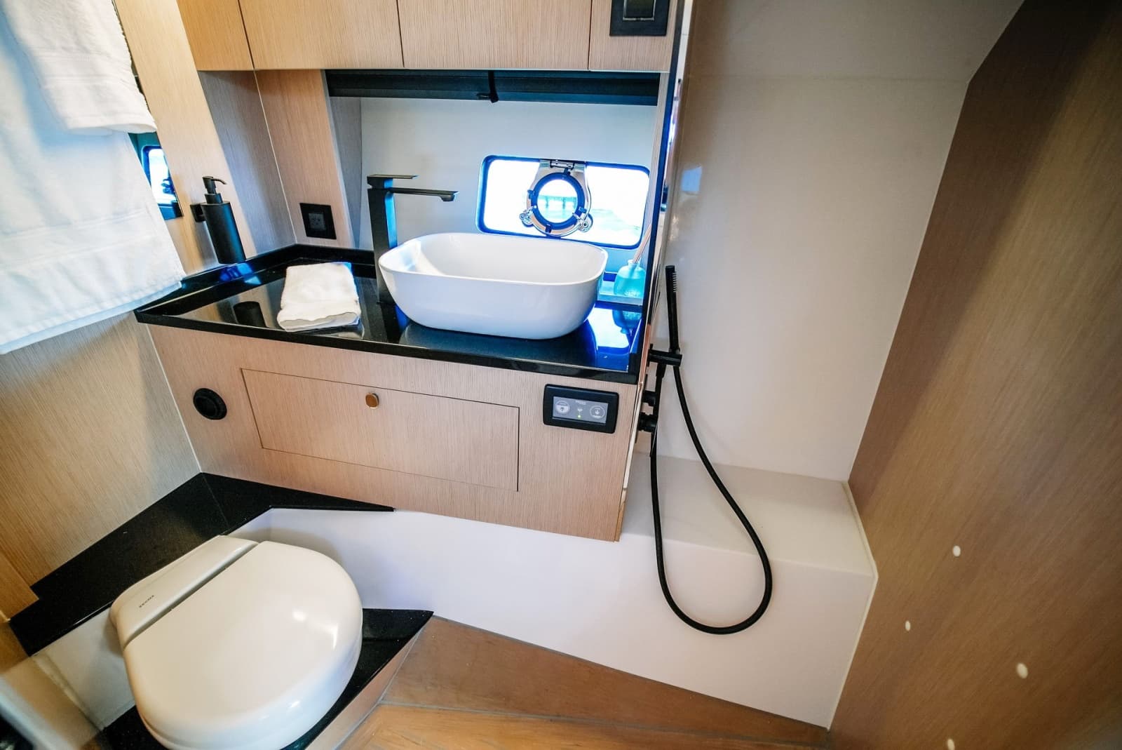 2027 Focus Motor Yachts 3X