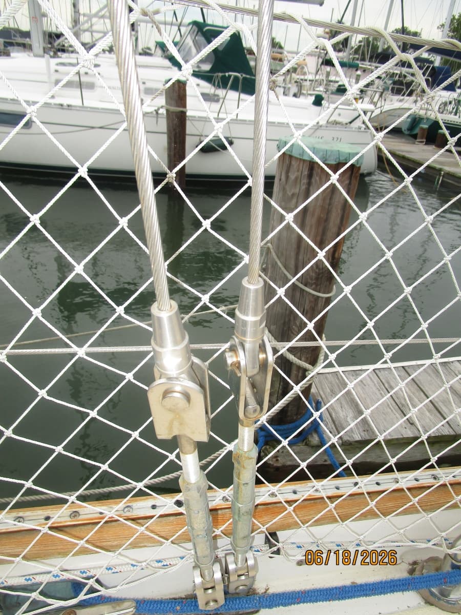 37' Tayana standing rigging4
