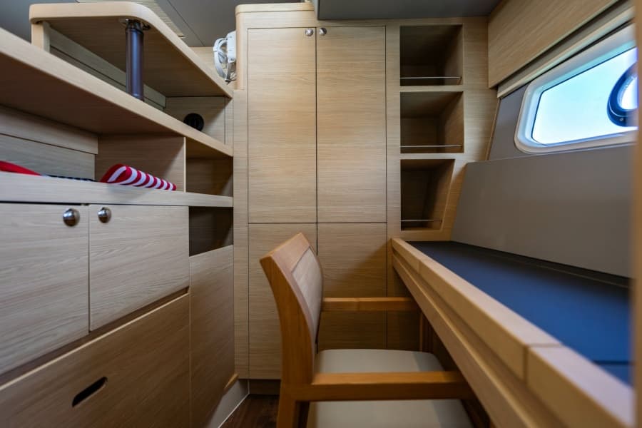 2024 Aquila 44 Yacht