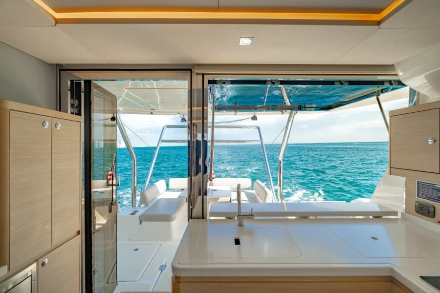 2024 Aquila 44 Yacht
