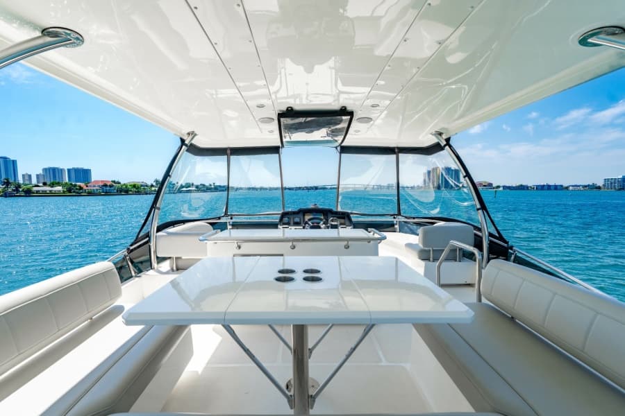 2024 Aquila 44 Yacht