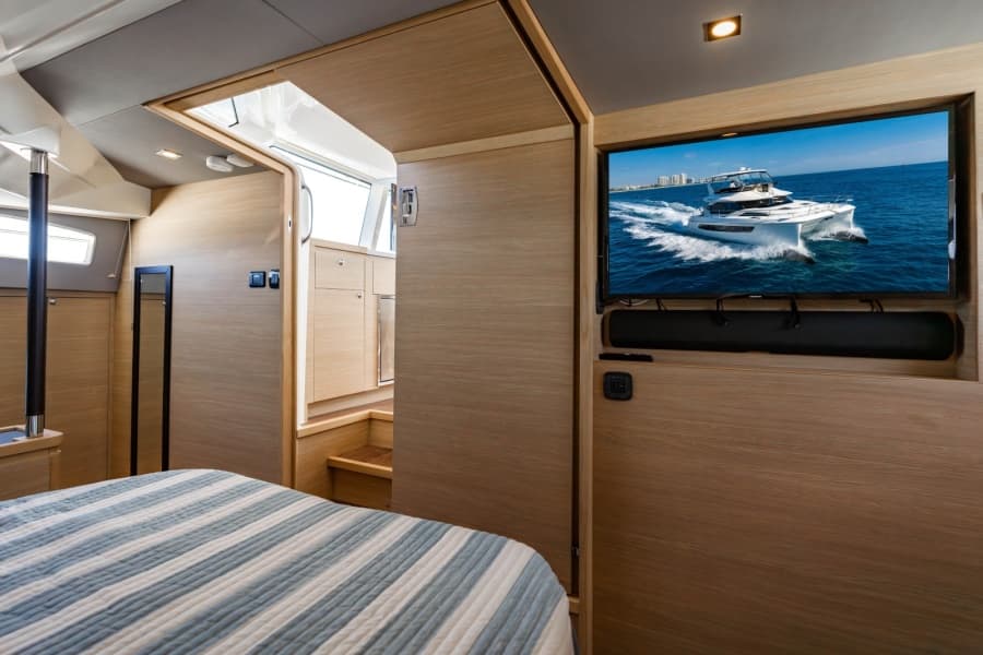 2024 Aquila 44 Yacht