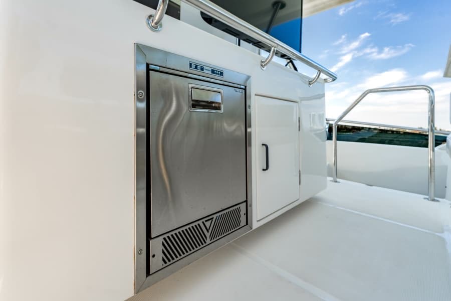 2024 Aquila 44 Yacht