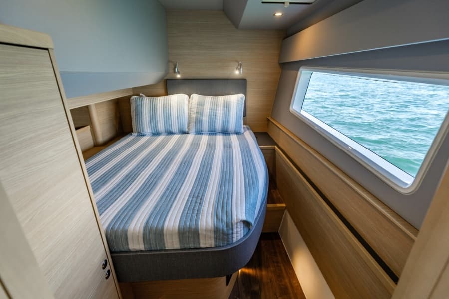 2024 Aquila 44 Yacht