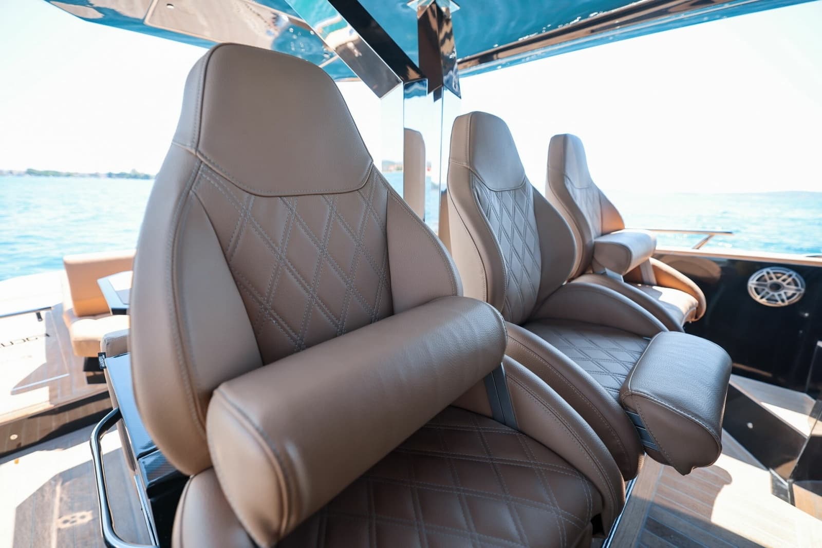 2027 Focus Motor Yachts Forza