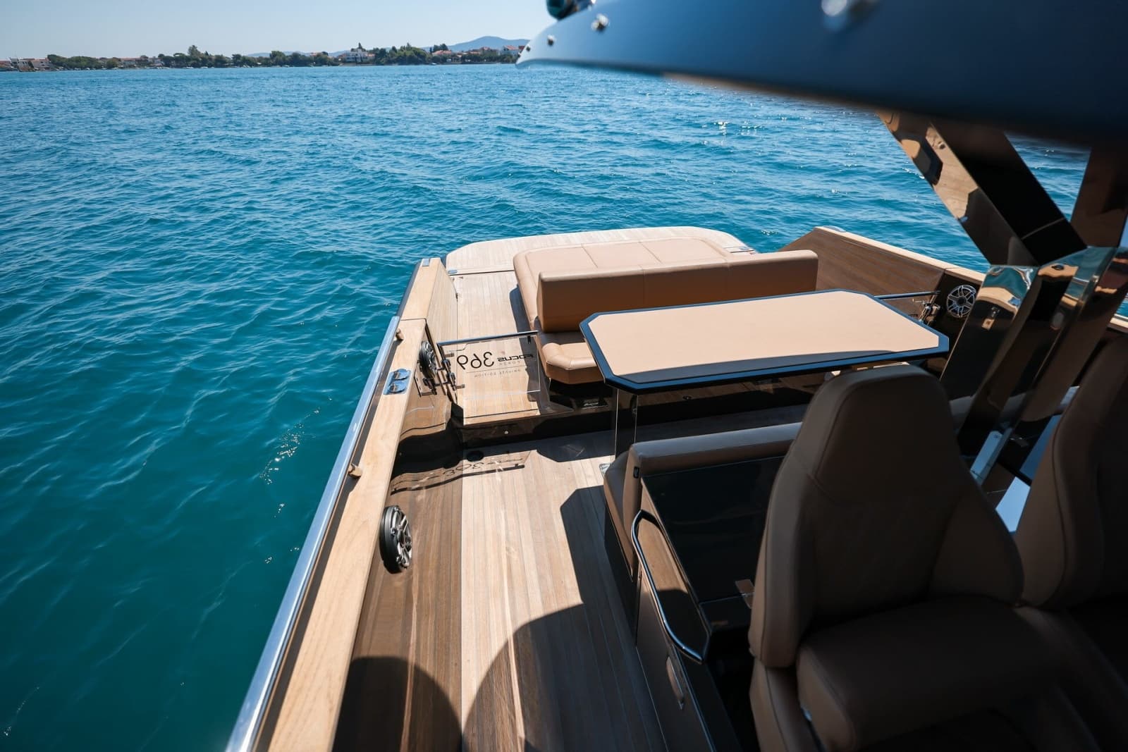 2027 Focus Motor Yachts Forza