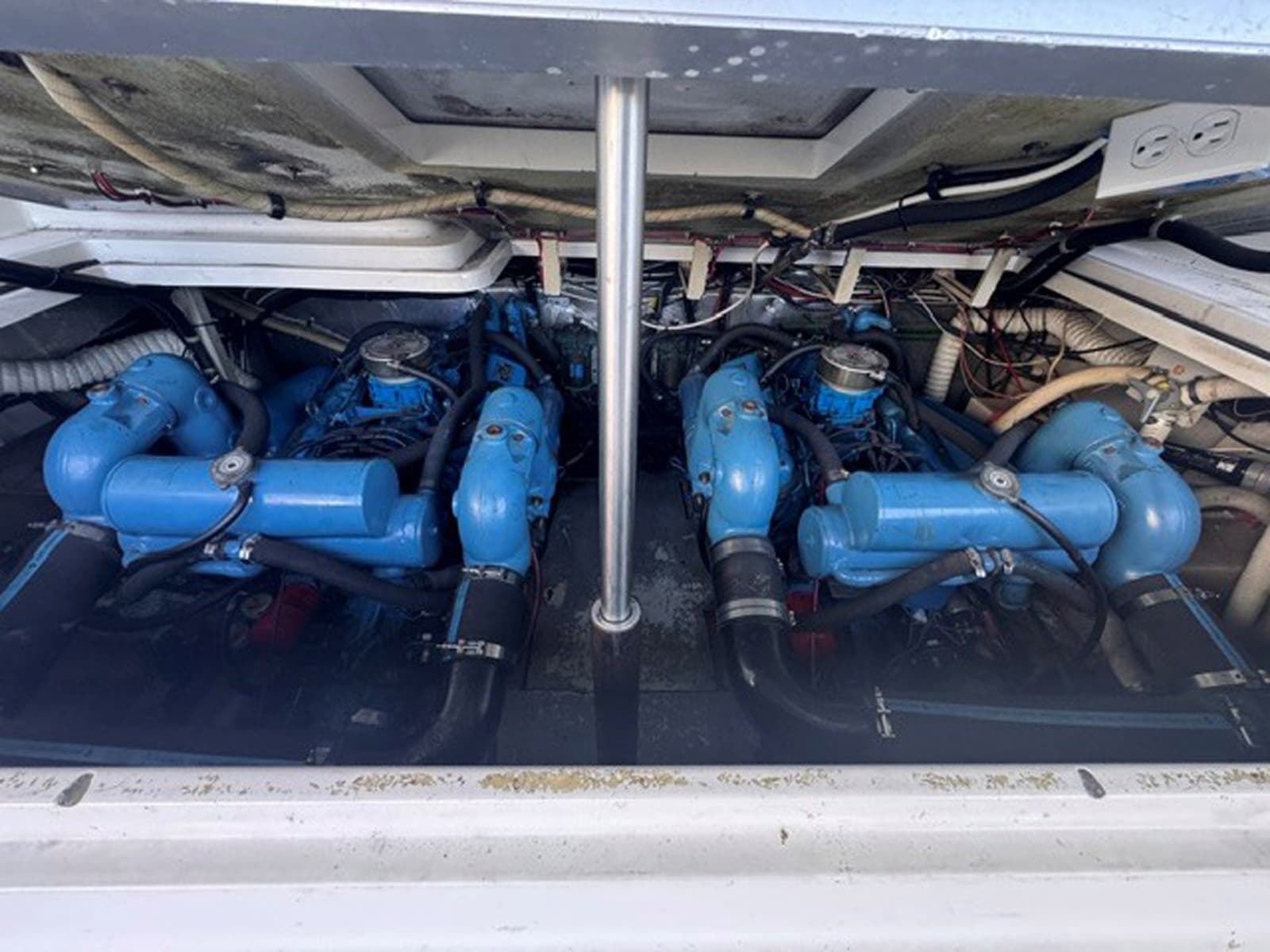 1988 Tiara Yachts 3300 Open