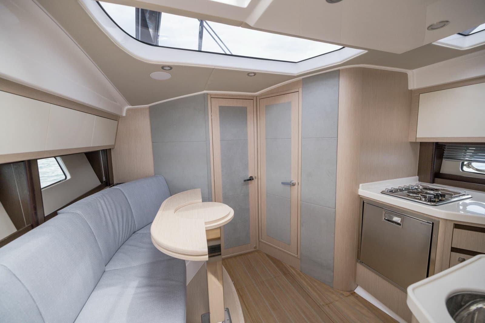 2027 Focus Motor Yachts Power