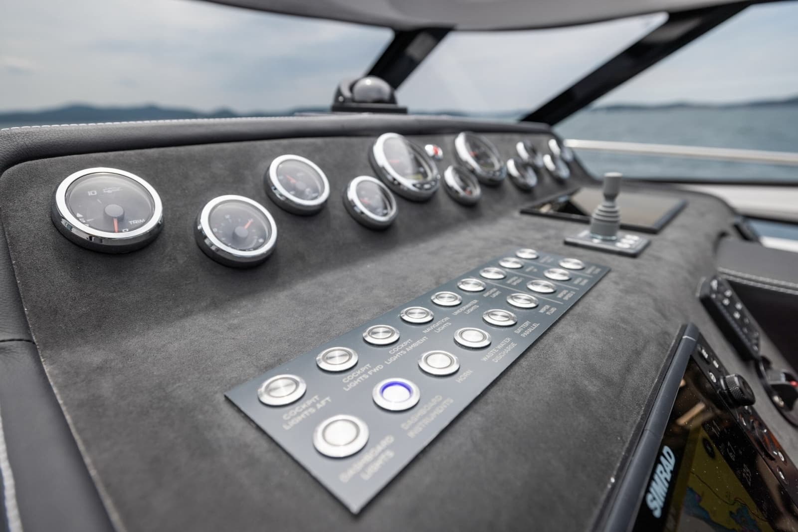 2027 Focus Motor Yachts Power