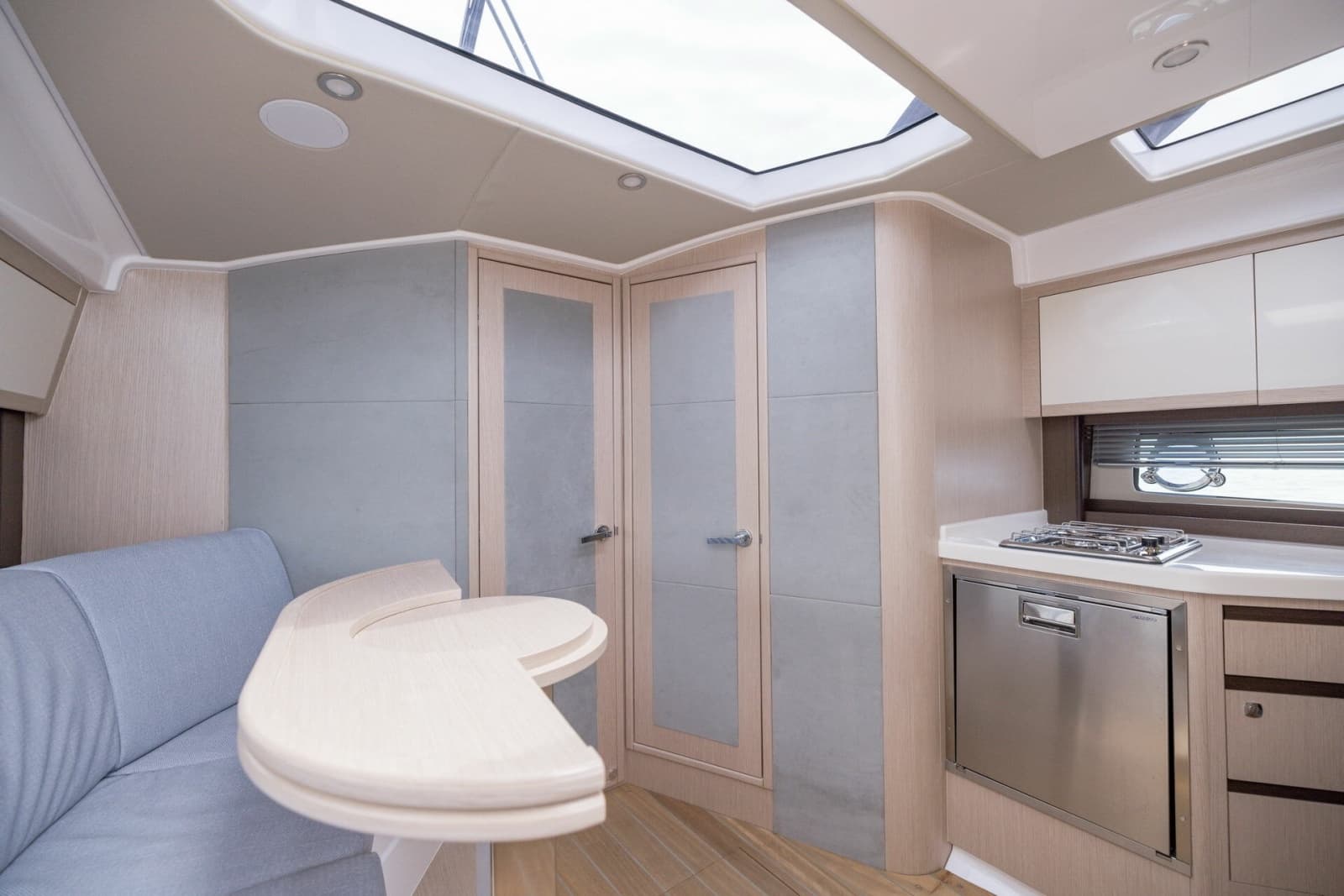 2027 Focus Motor Yachts Power