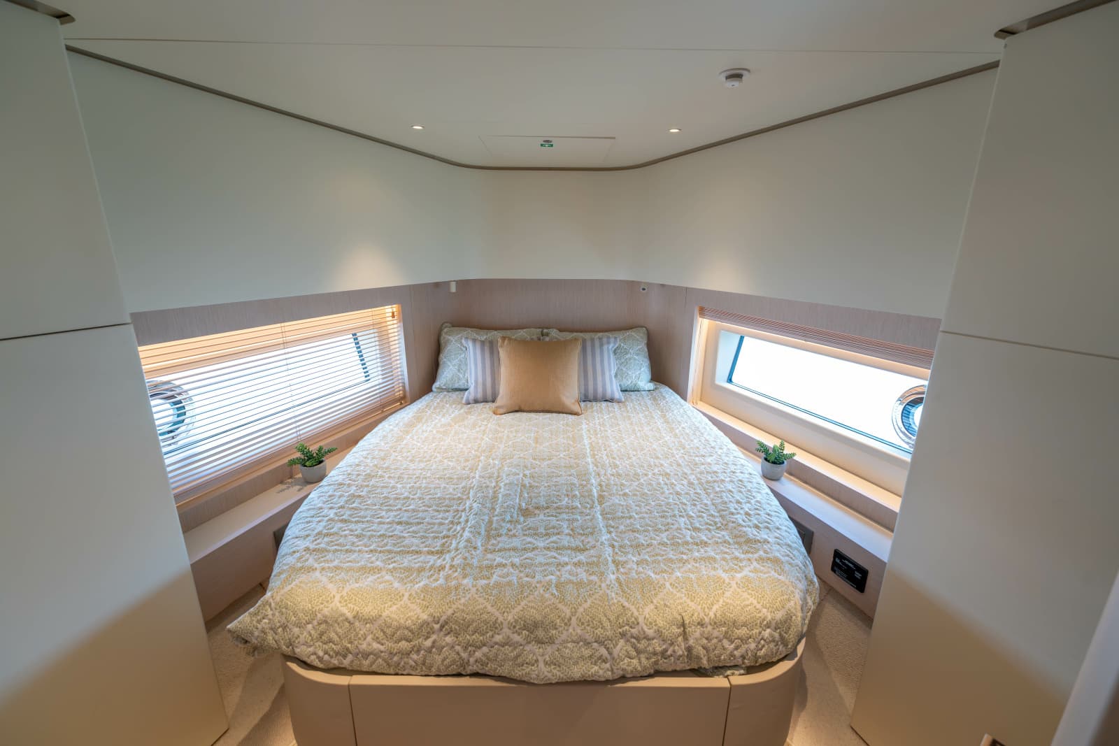 2025 Azimut Seadeck 6