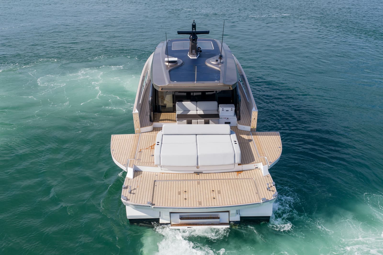 2025 Azimut Seadeck 6