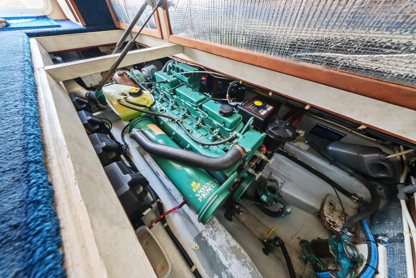 2001 Camano 31 Trawler