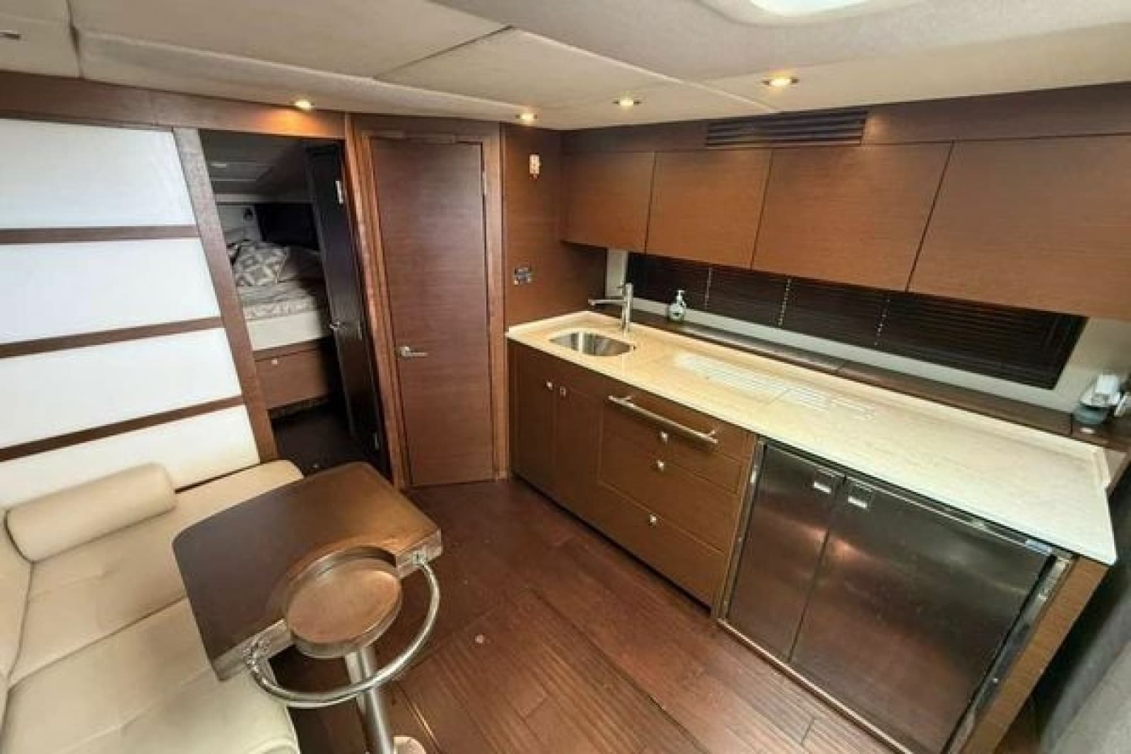 2012 Sea Ray 450 Sundancer