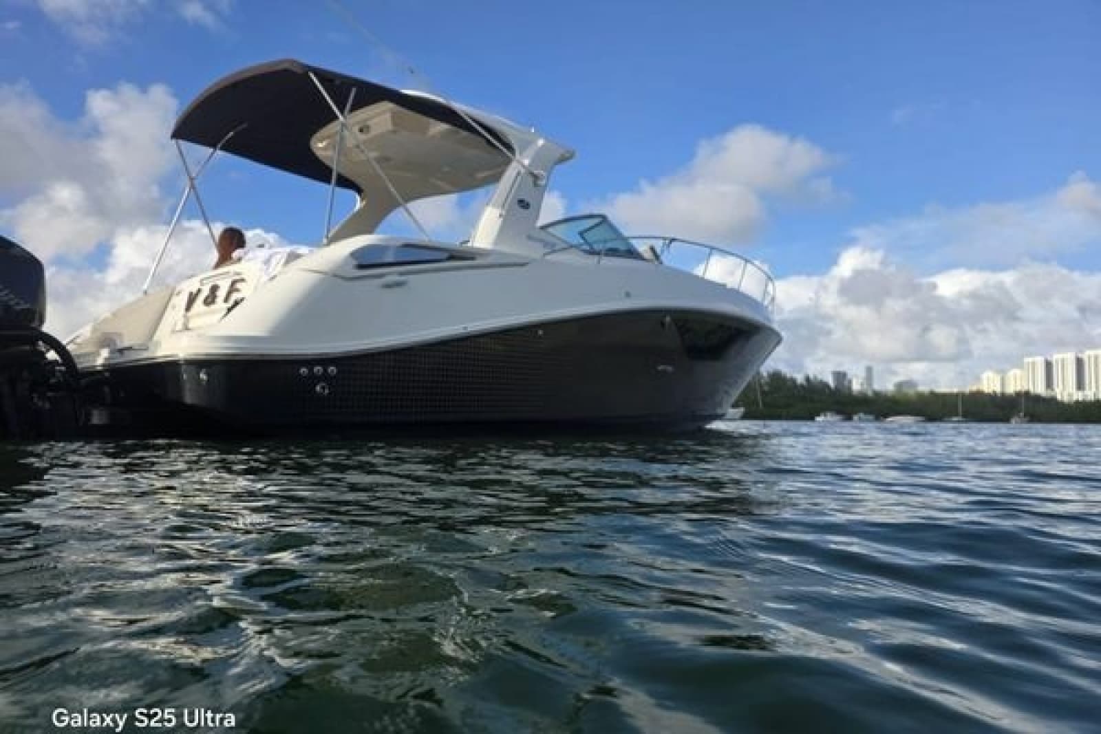 2010 Sea Ray 370 Sundancer
