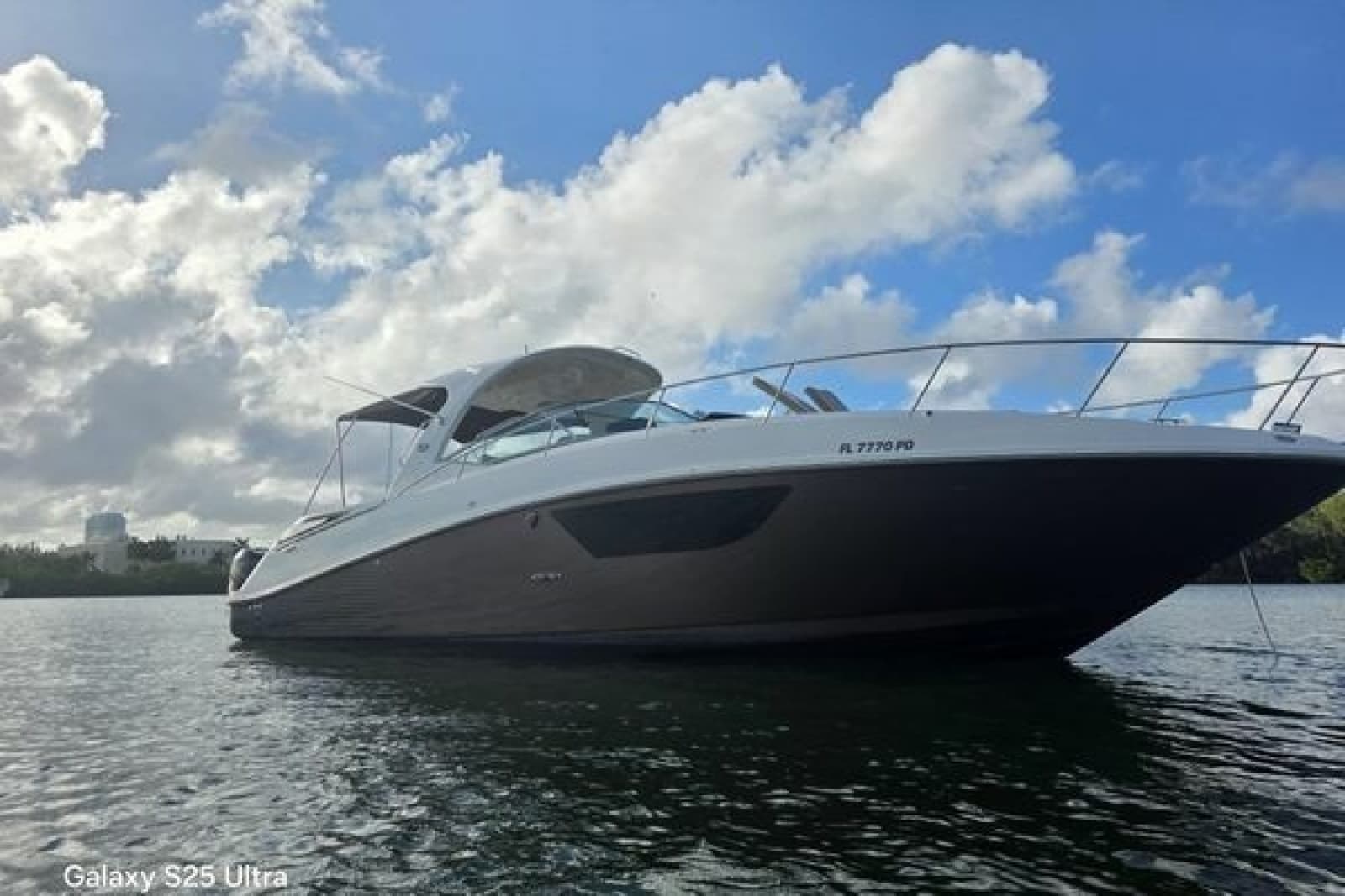 2010 Sea Ray 370 Sundancer