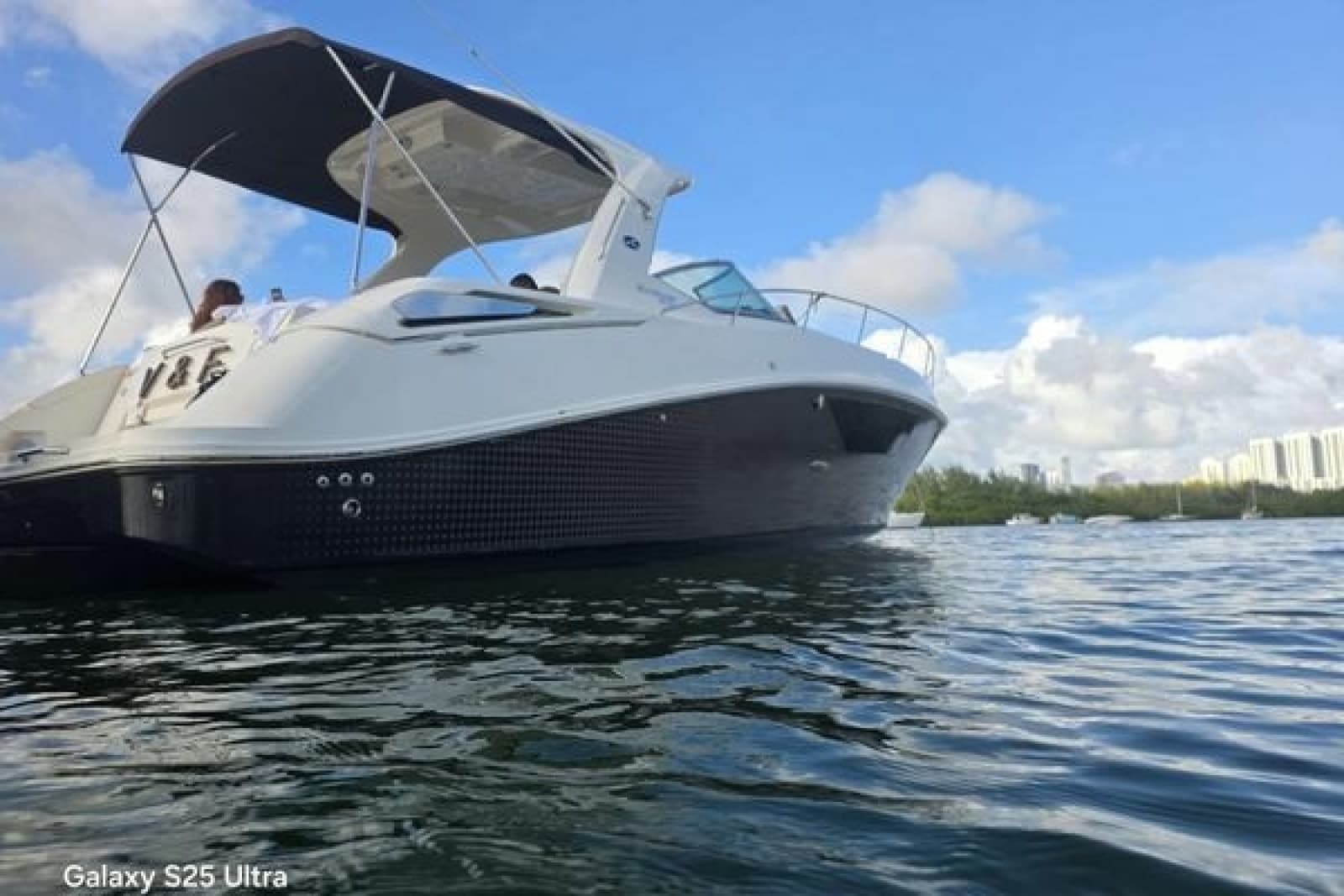 2010 Sea Ray 370 Sundancer