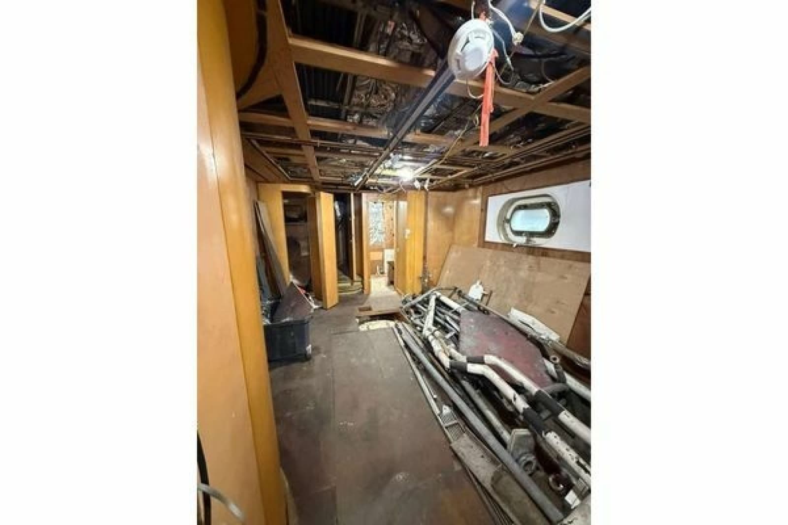1985 Sterling Yachts 155 Motor Yacht