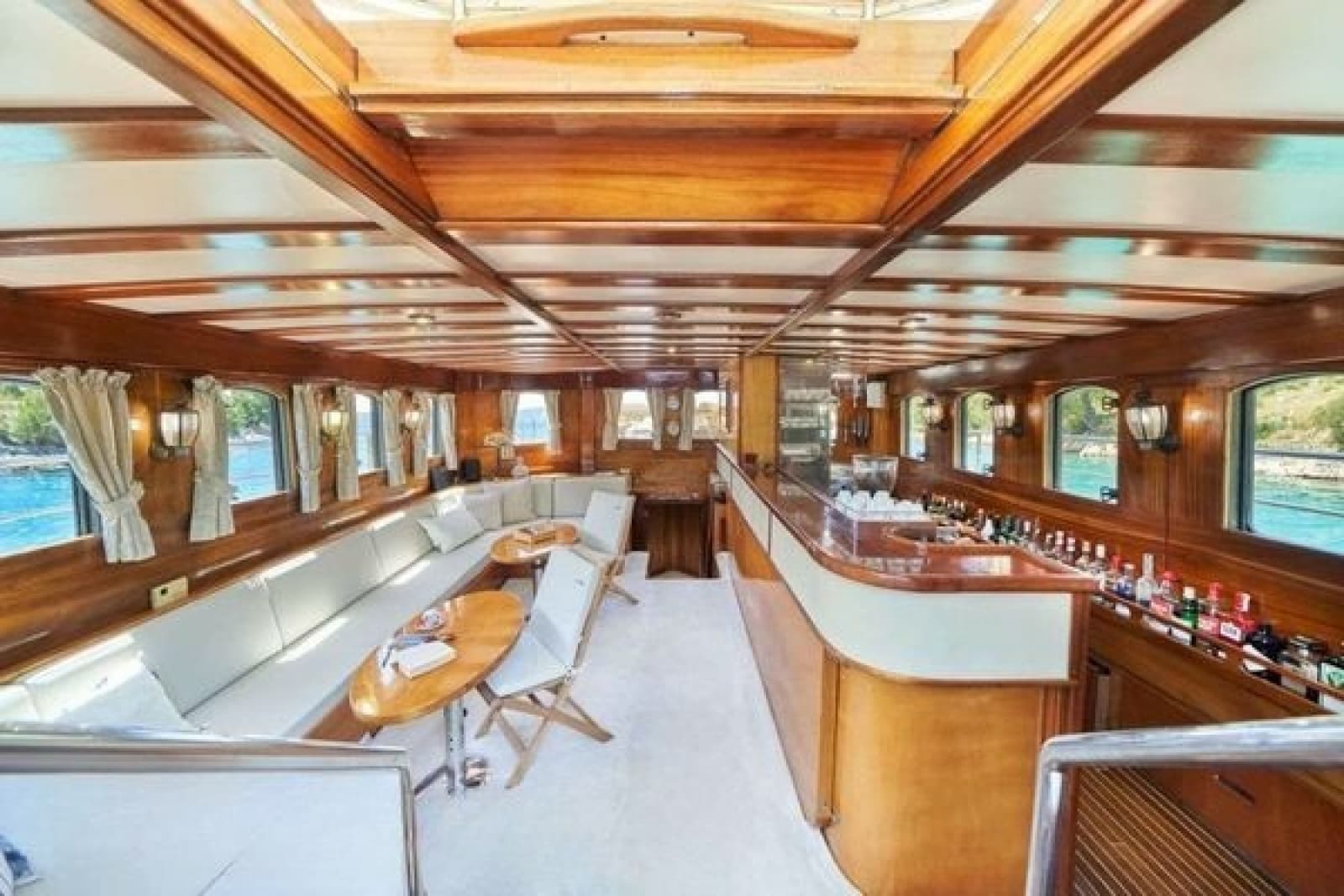 1985 Sterling Yachts 155 Motor Yacht