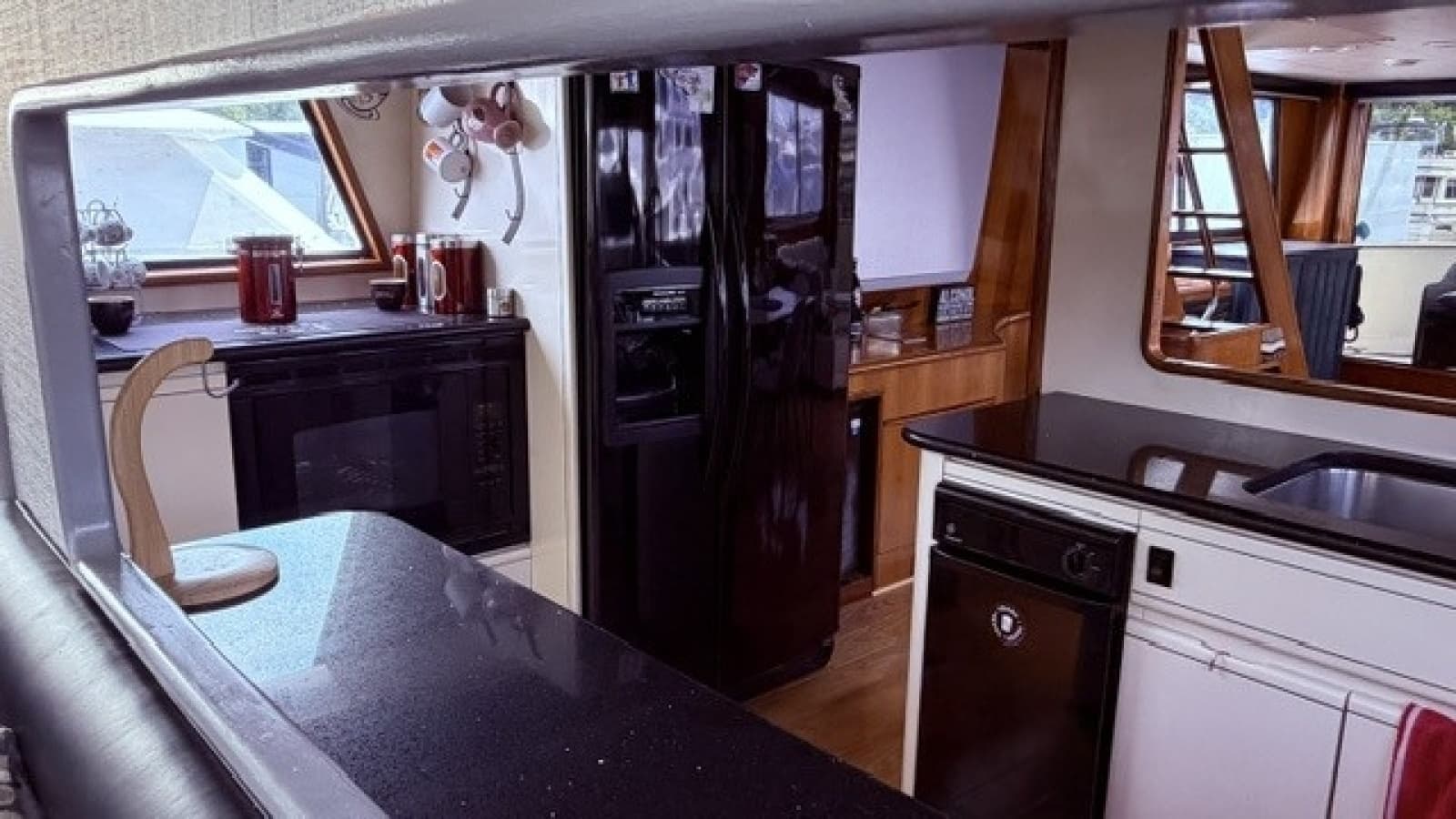 1990 Viking 55 Motor Yacht