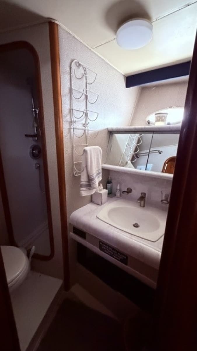 1990 Viking 55 Motor Yacht
