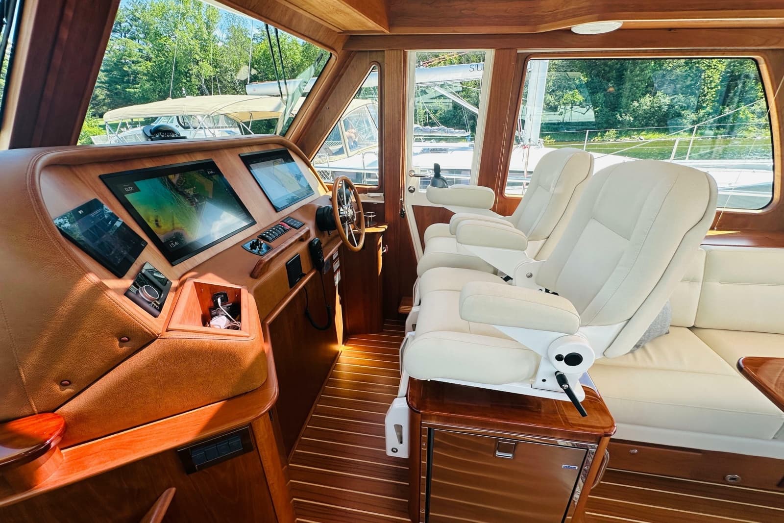 2025 Sabre 48 Salon Express