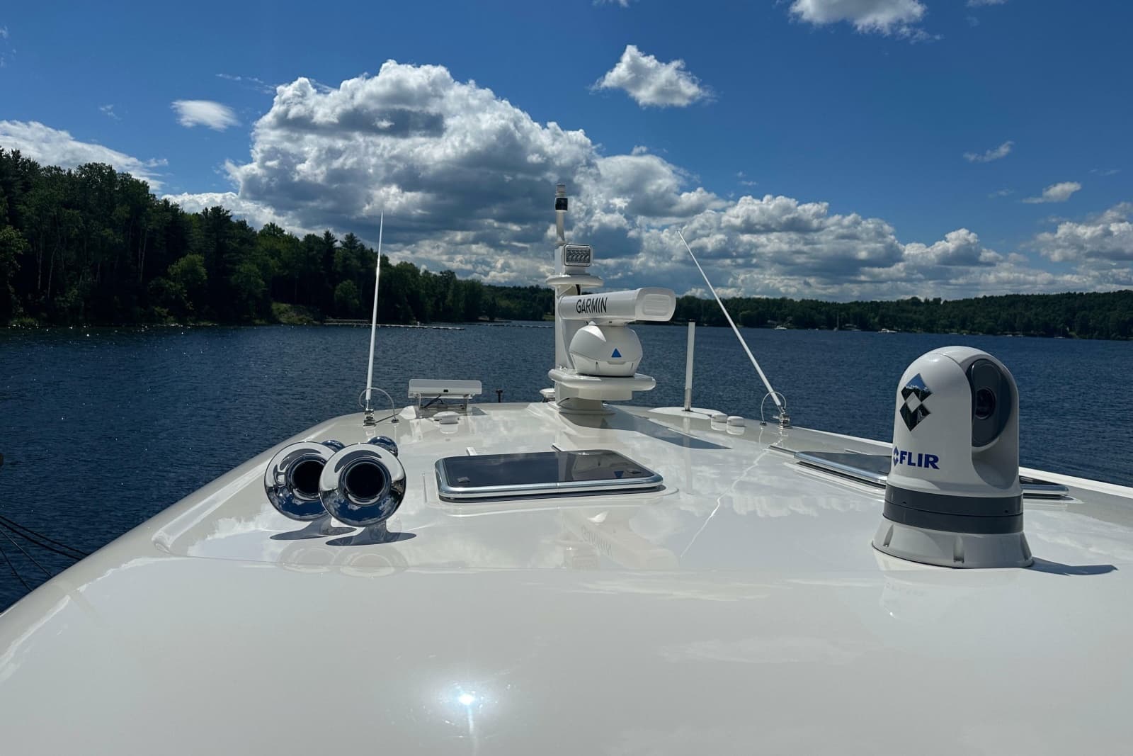 2025 Sabre 48 Salon Express