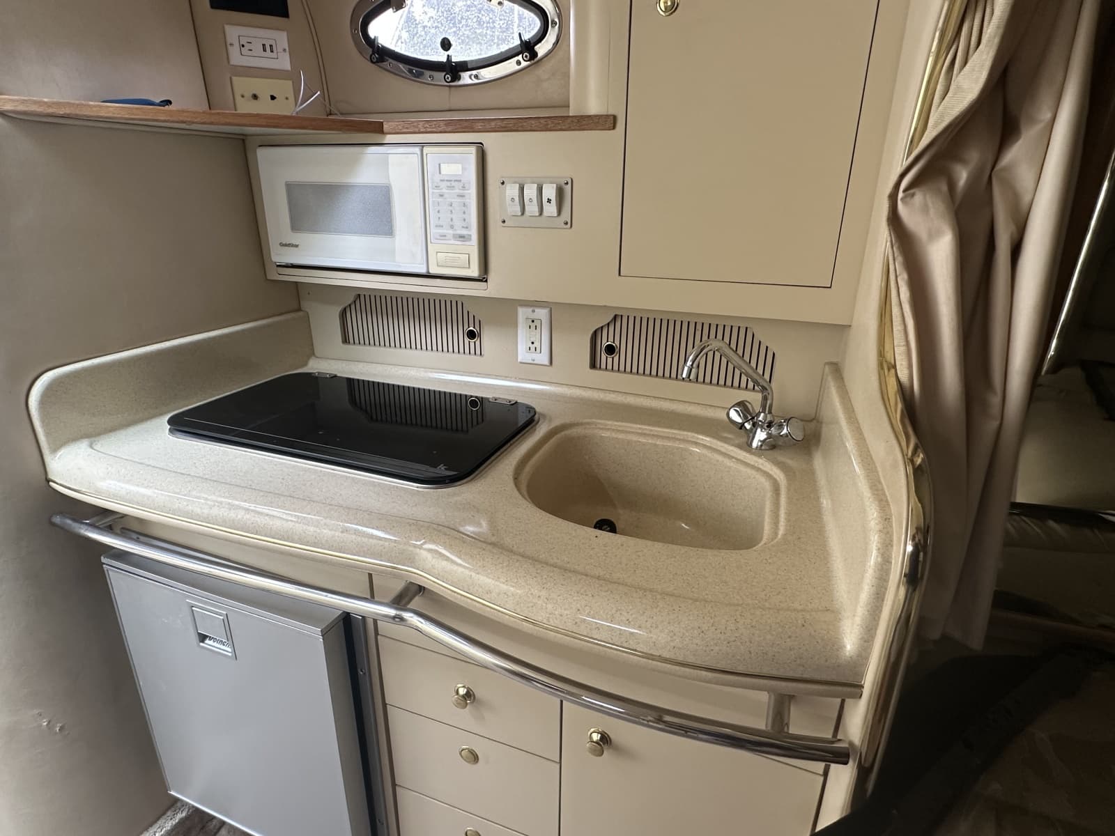 1998 Sea Ray 290 Sundancer