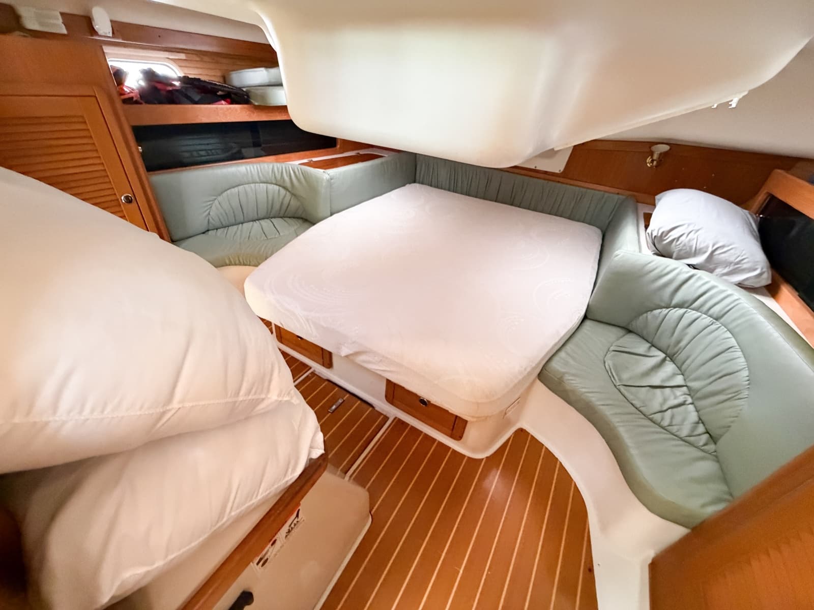2000 Catalina 380