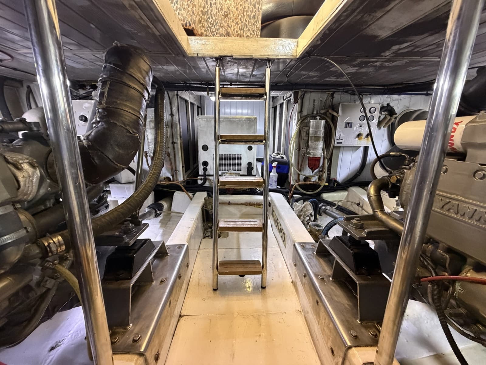 2005 Ocean Alexander 