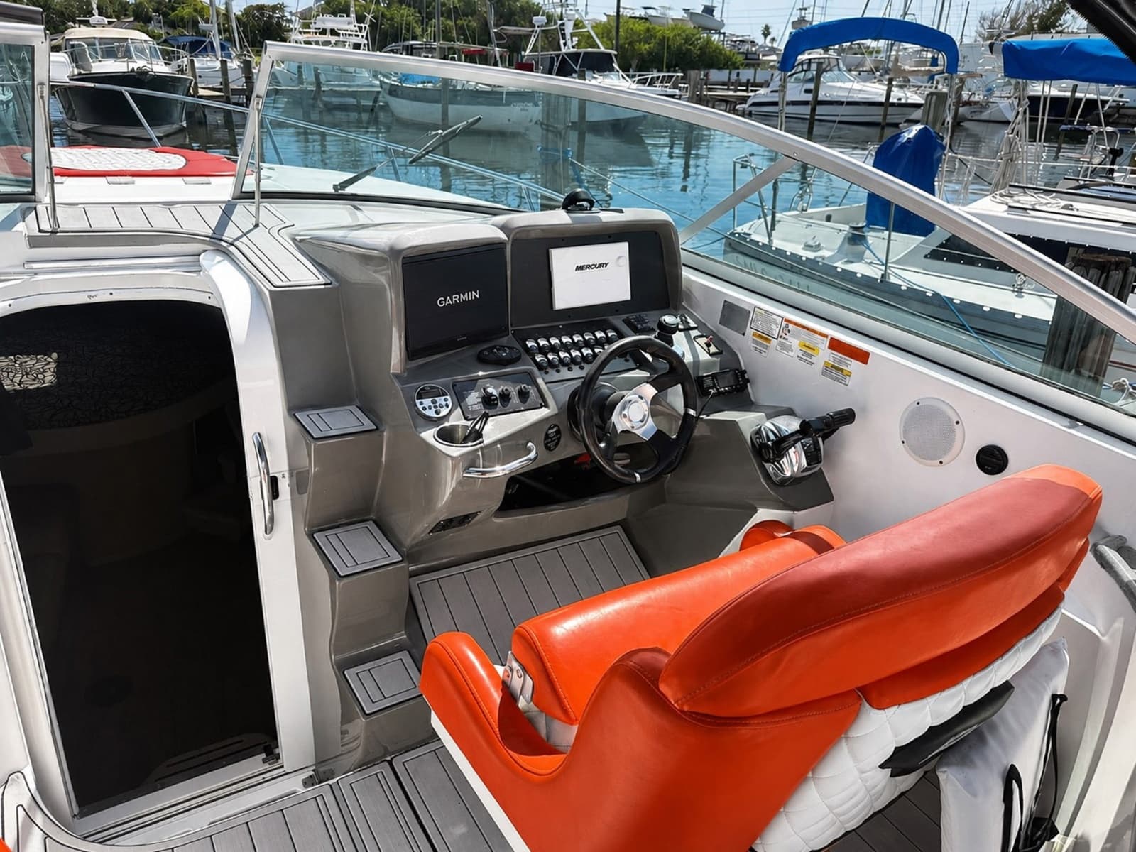 2012 Rinker 310 Express Cruiser