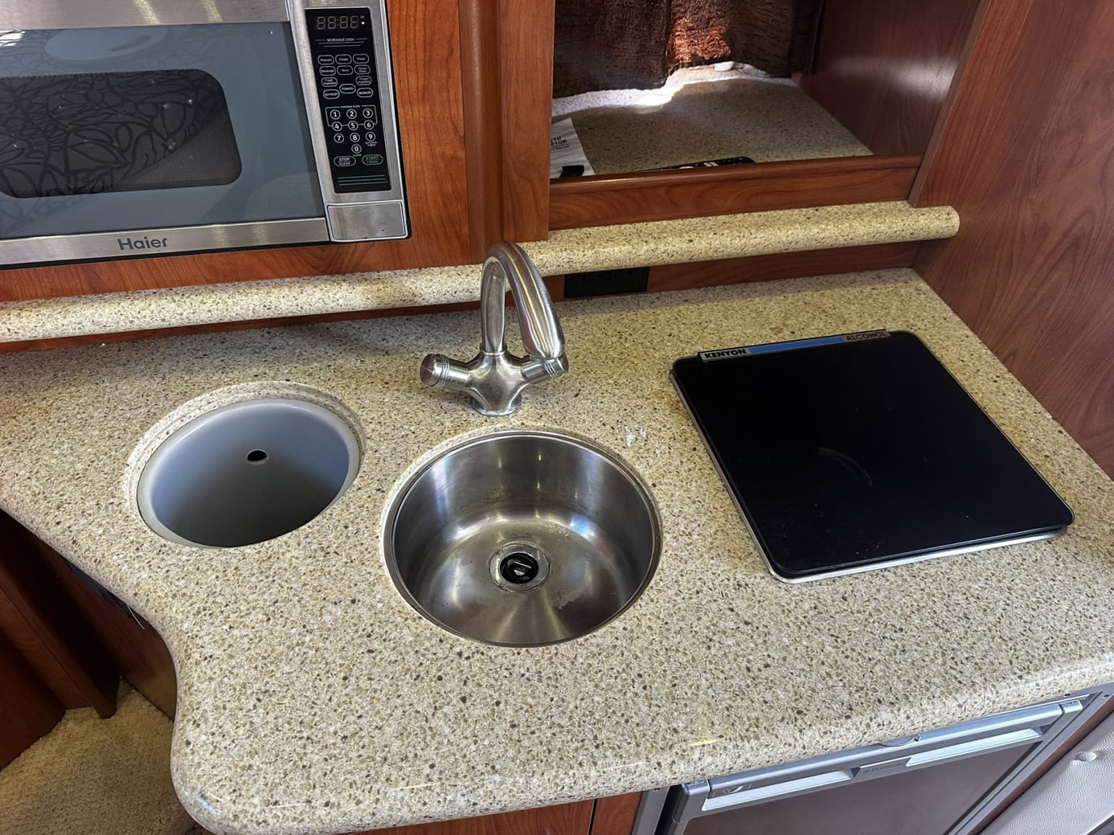 2012 Rinker 310 Express Cruiser