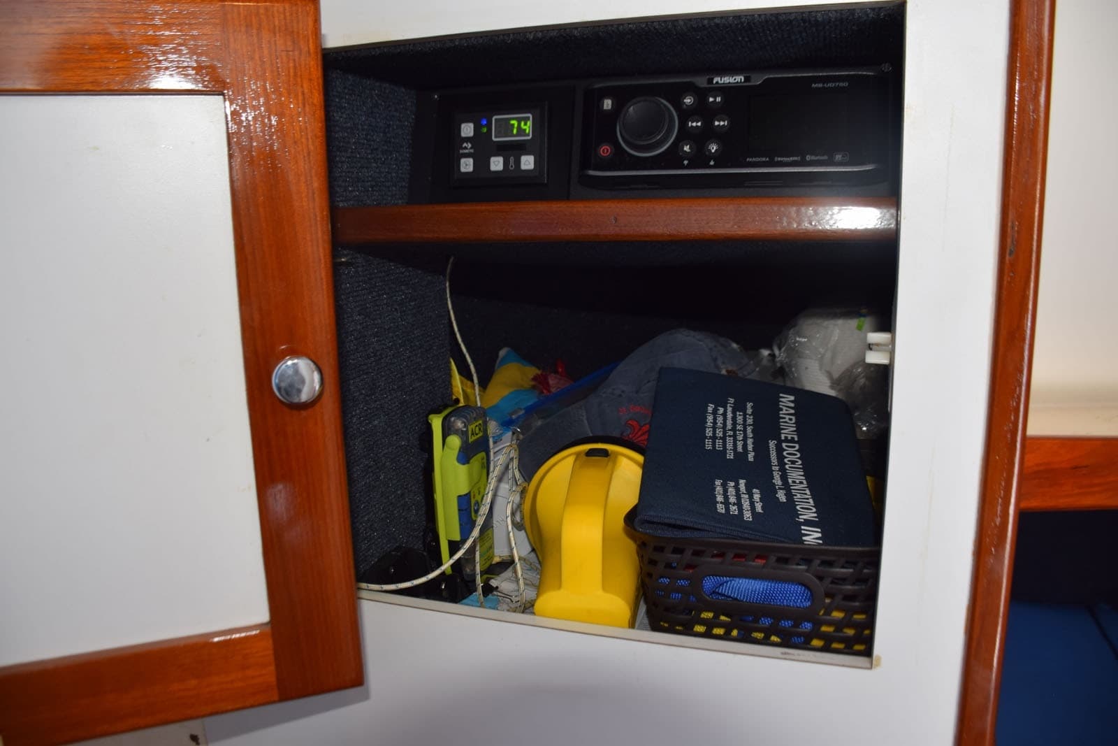 Air Conditioning Controls, Fusion Stereo, Portside Cabinet