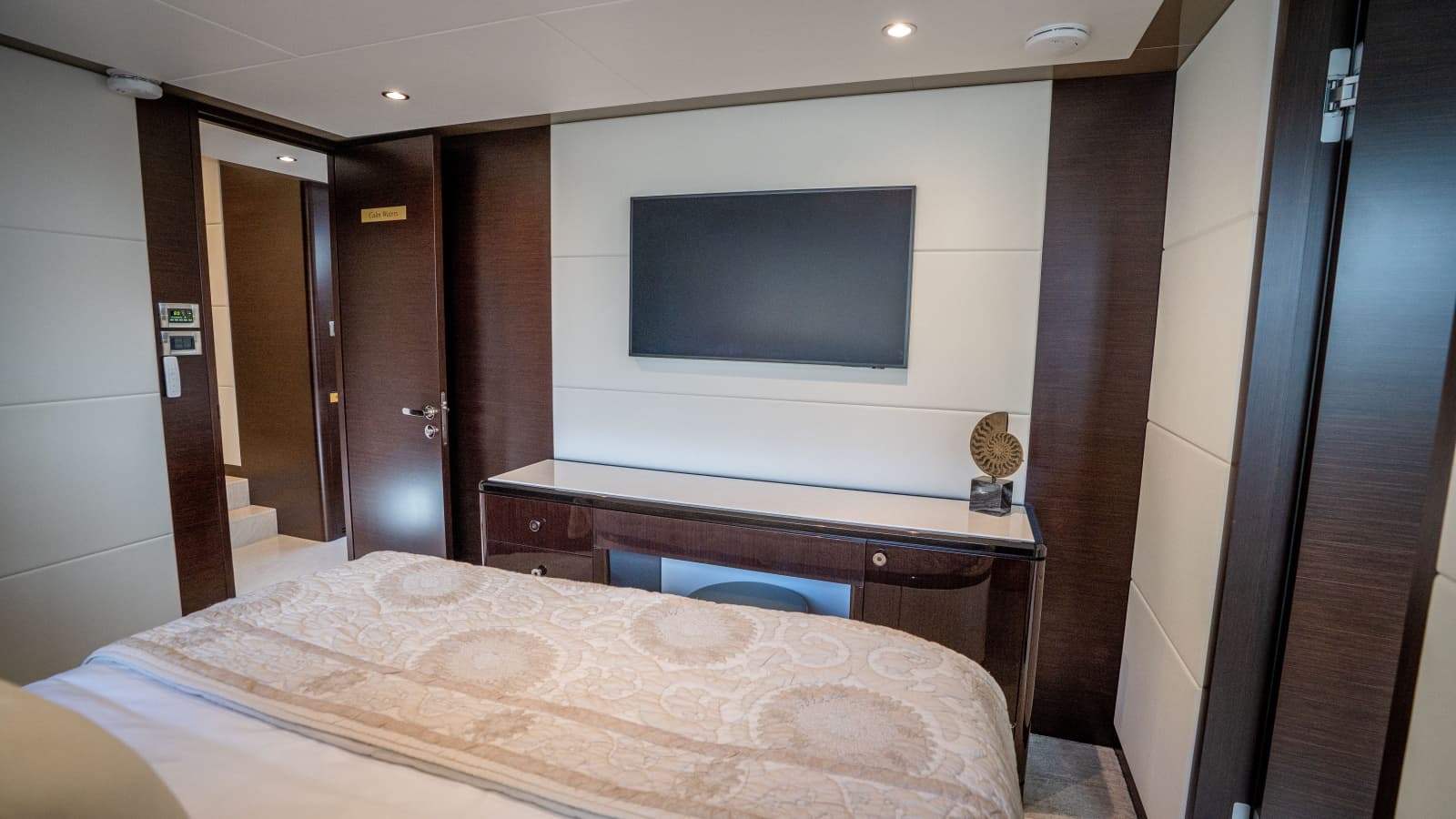 2025 Ocean Alexander 32L