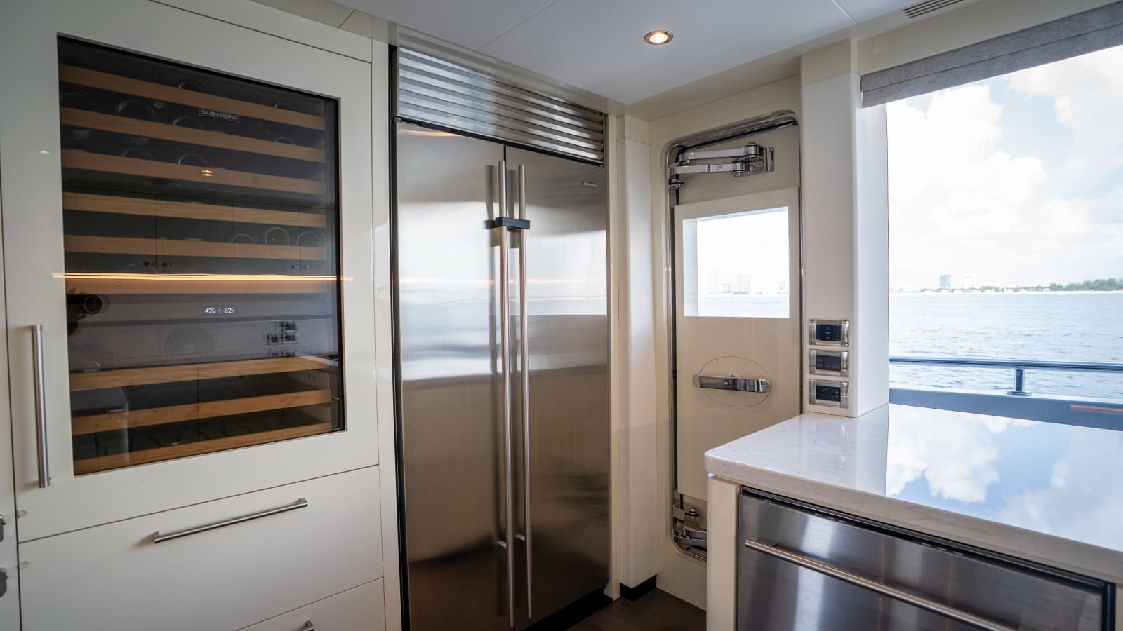 2025 Ocean Alexander 32L