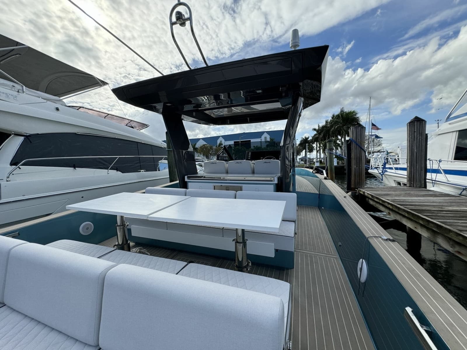 2027 Fiart Seawalker