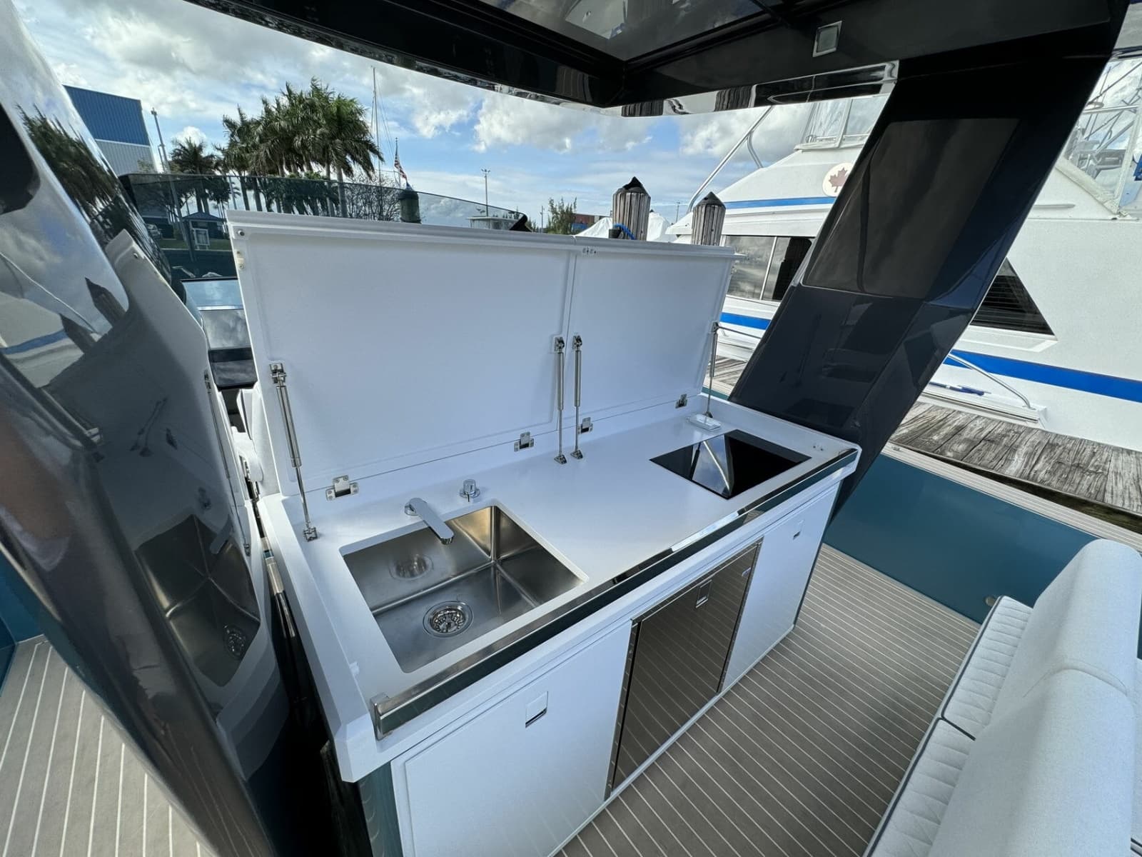2027 Fiart Seawalker