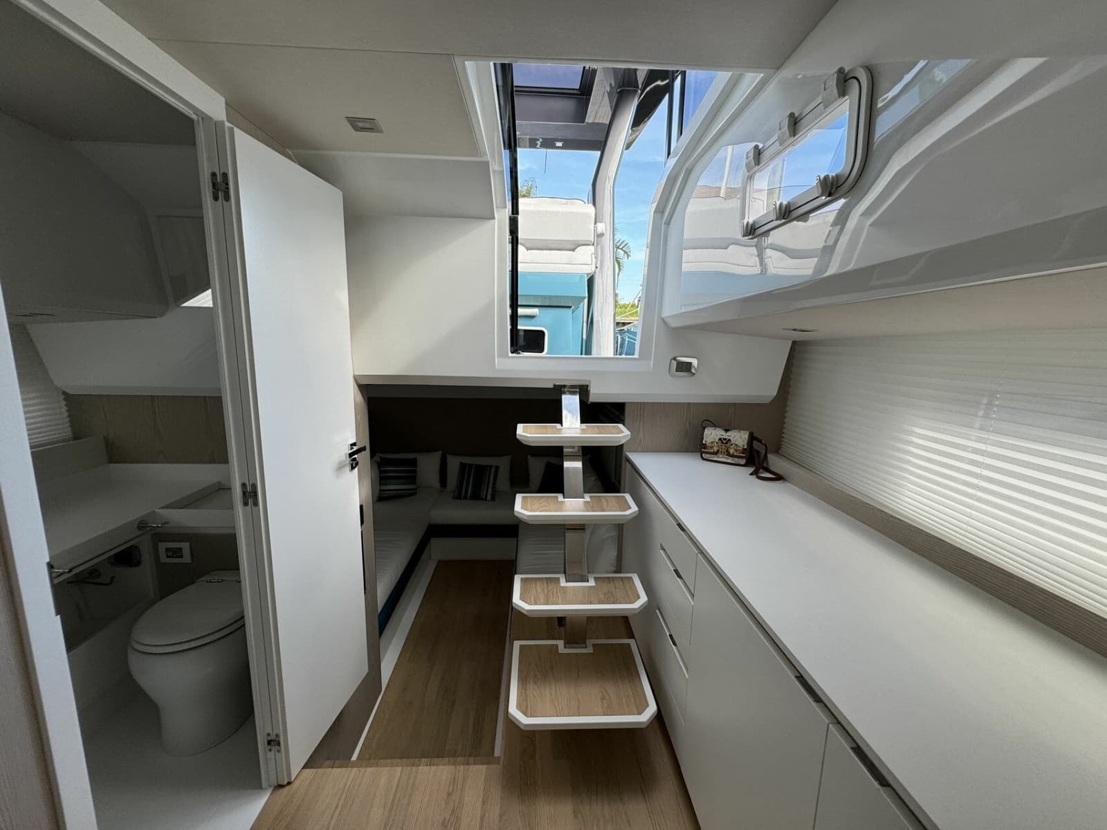 2027 Fiart Seawalker
