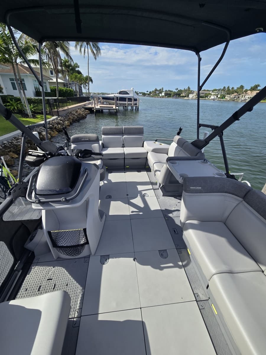 2024 Sea-Doo Switch