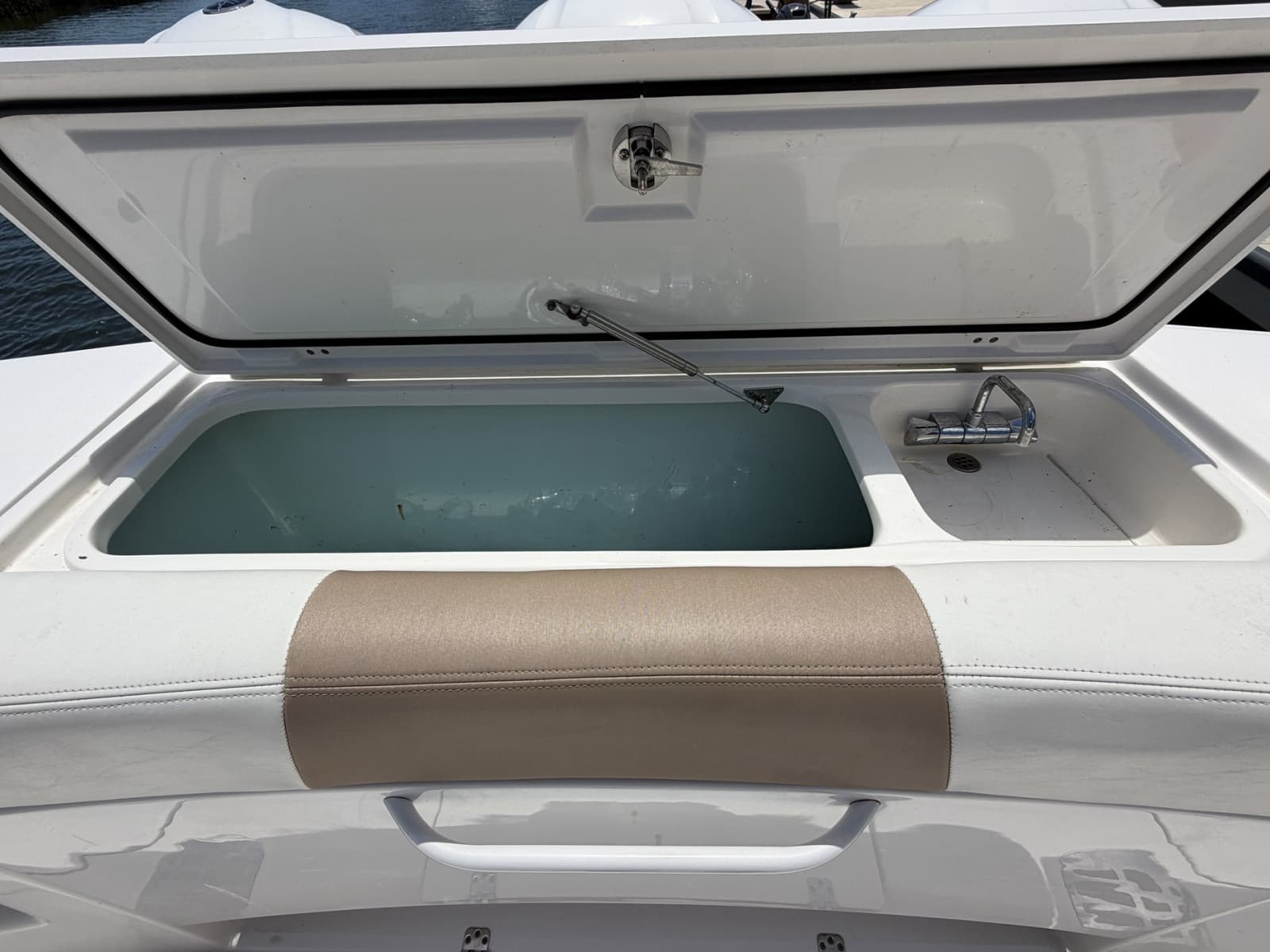 2016 Edgewater 368 CC