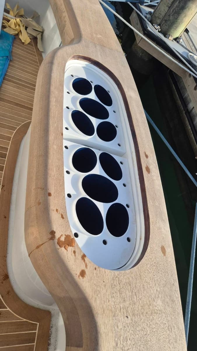 1998 American Custom Yachts 