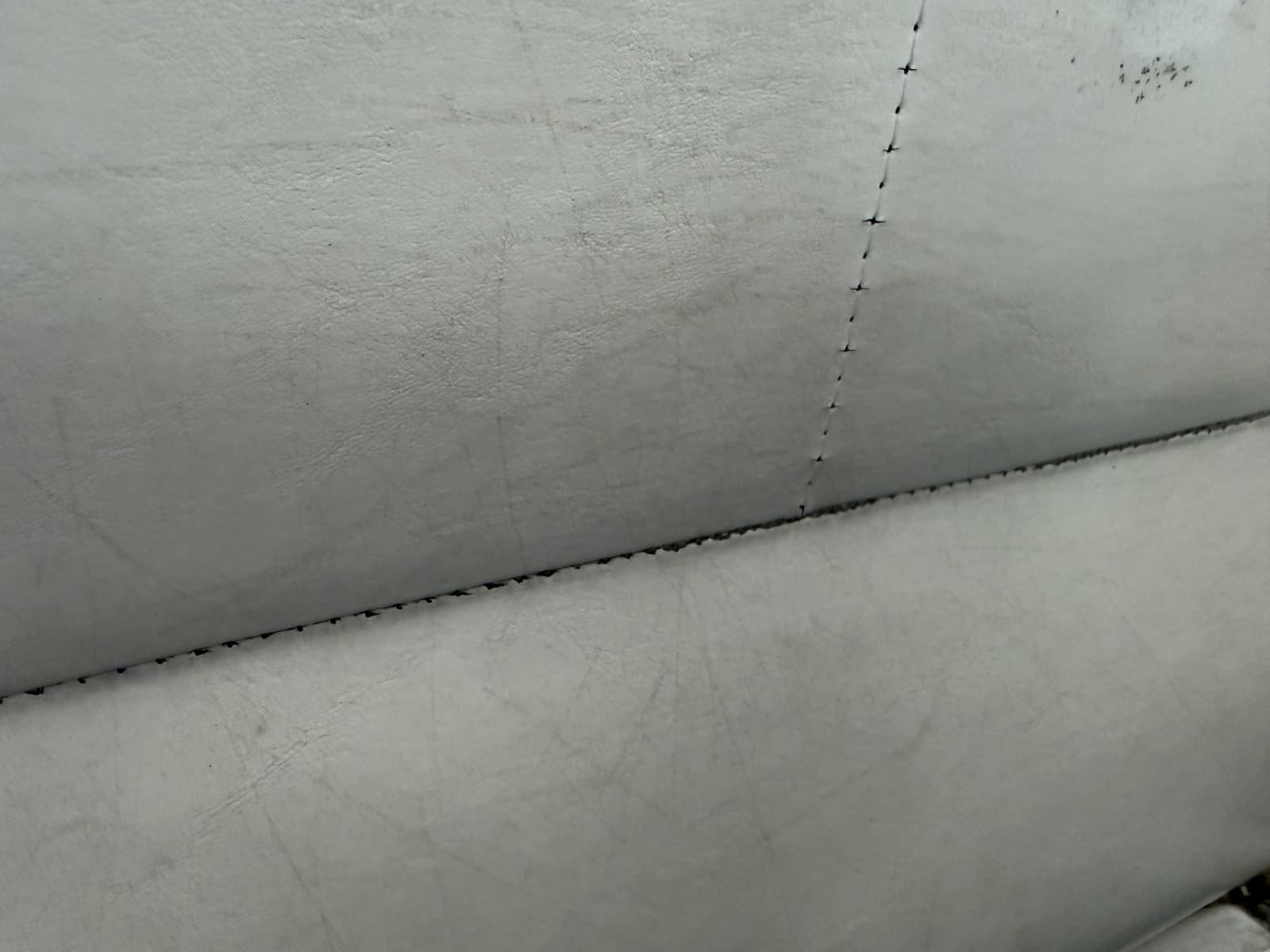1996 Carver 310 Mid Cabin Express