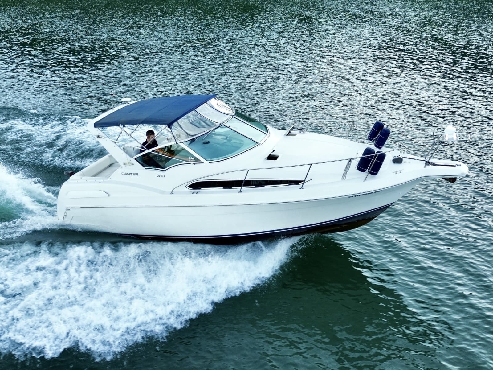 1996 Carver 310 Mid Cabin Express