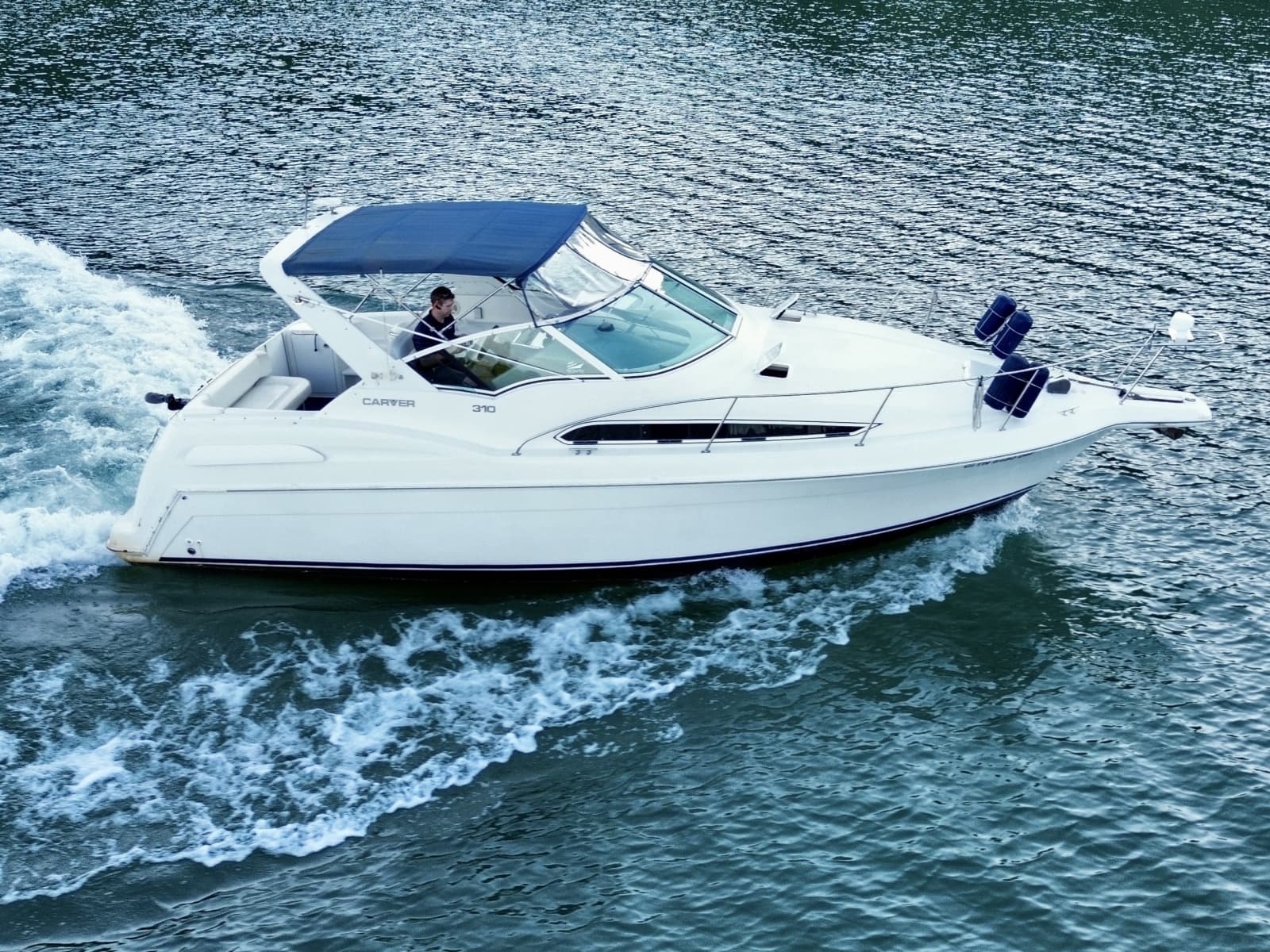 1996 Carver 310 Mid Cabin Express