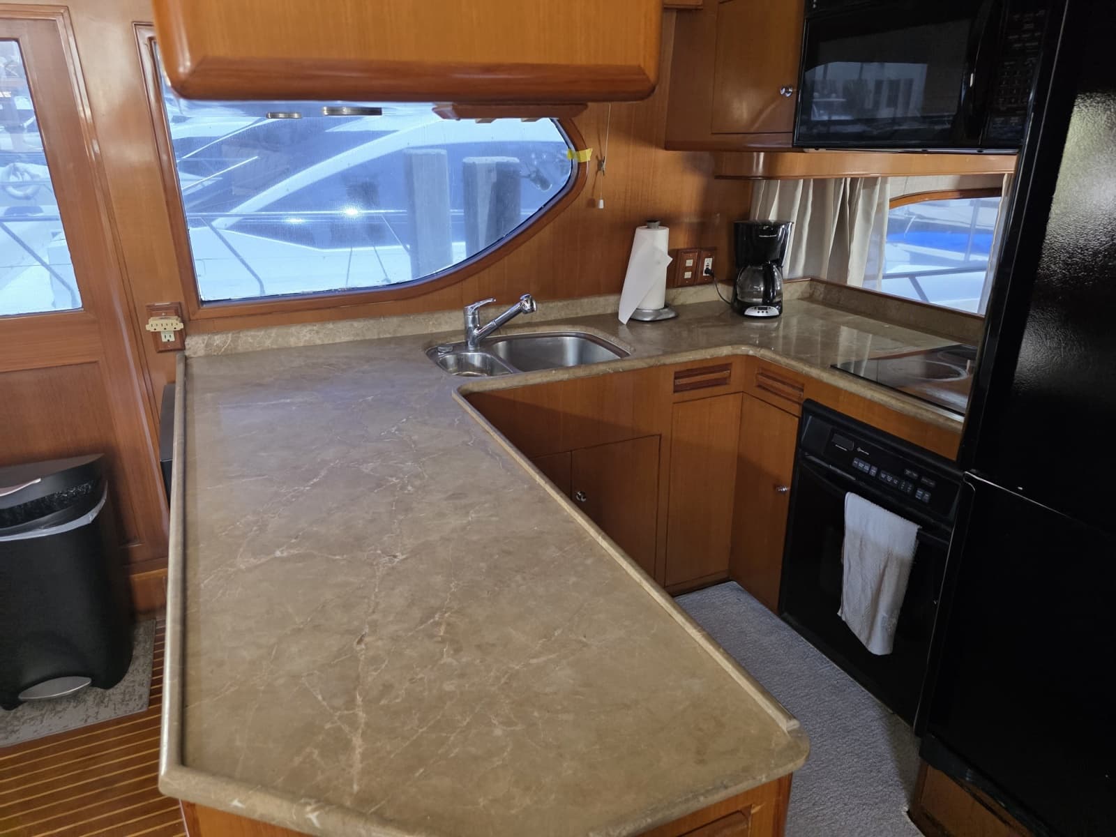 2000 Ocean Alexander 60 Trawler