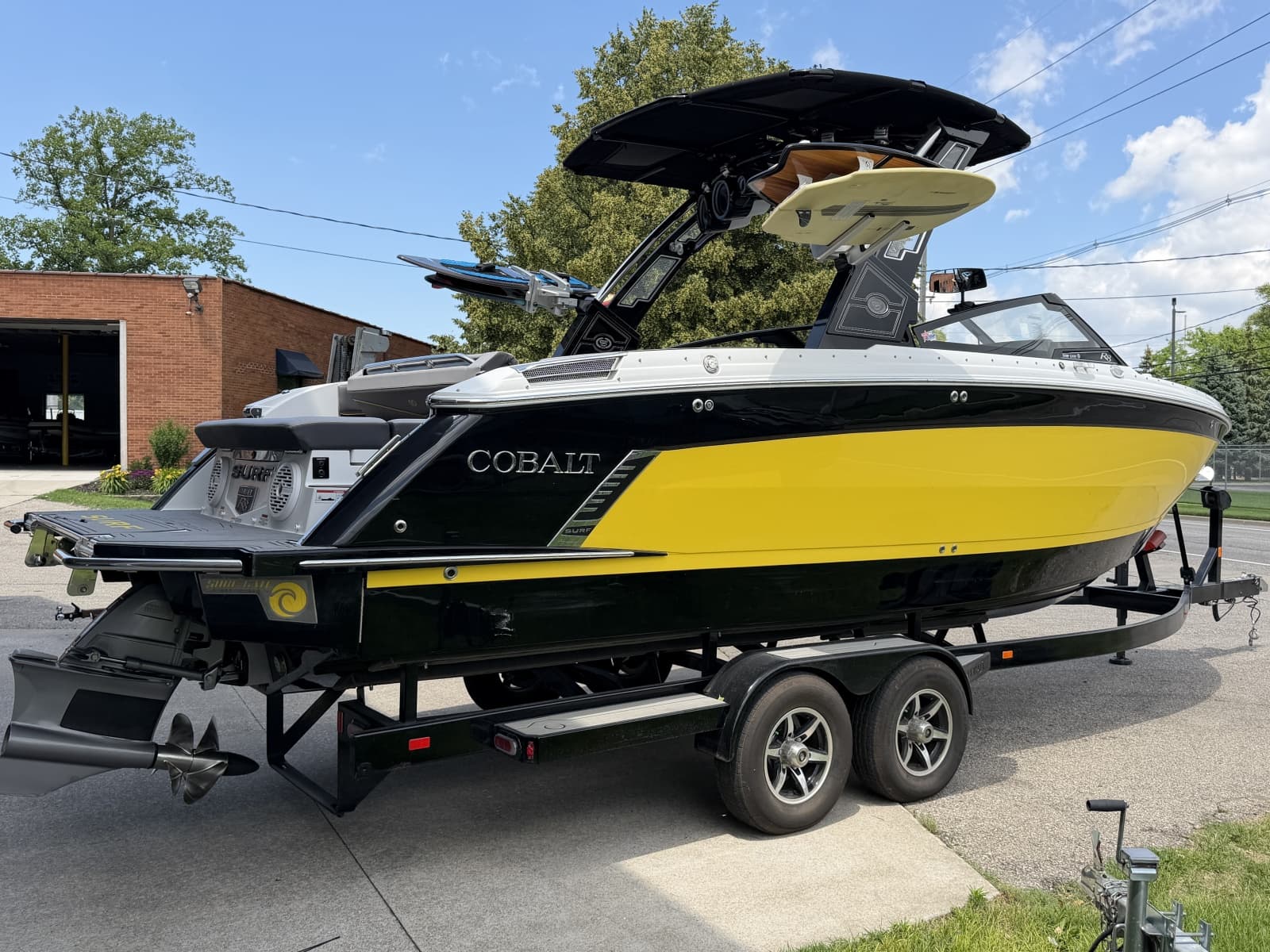 2021 Cobalt R8 Surf